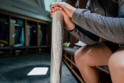 2023 Easton Ghost Unlimited (-9) Fastpitch Softball Bat: FP23GHUL9 -EASTON Store MILE44 RG 03442